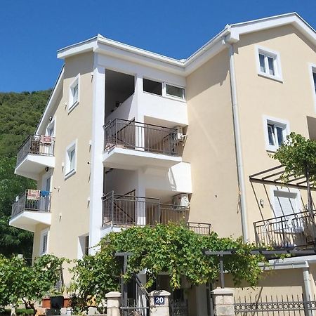 Apartmani Mia Sorajic Petrovac Dış mekan fotoğraf