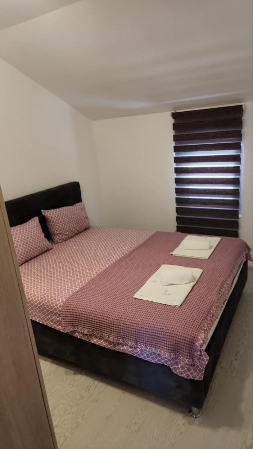 Apartmani Mia Sorajic Petrovac Dış mekan fotoğraf
