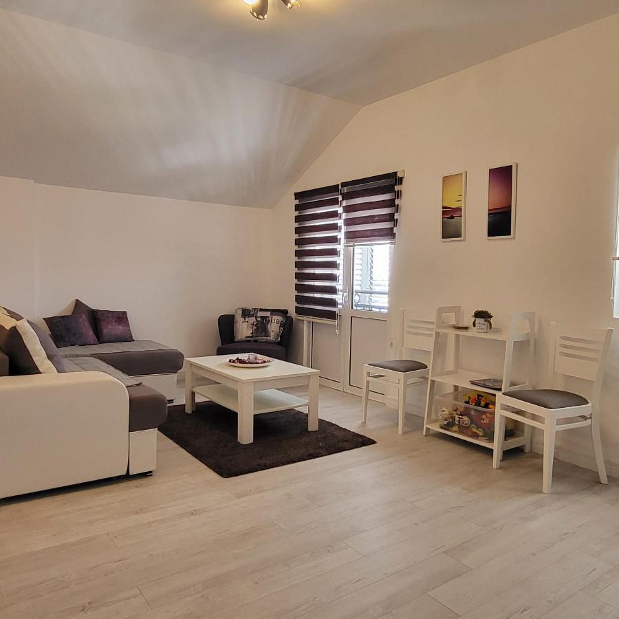 Apartmani Mia Sorajic Petrovac Dış mekan fotoğraf