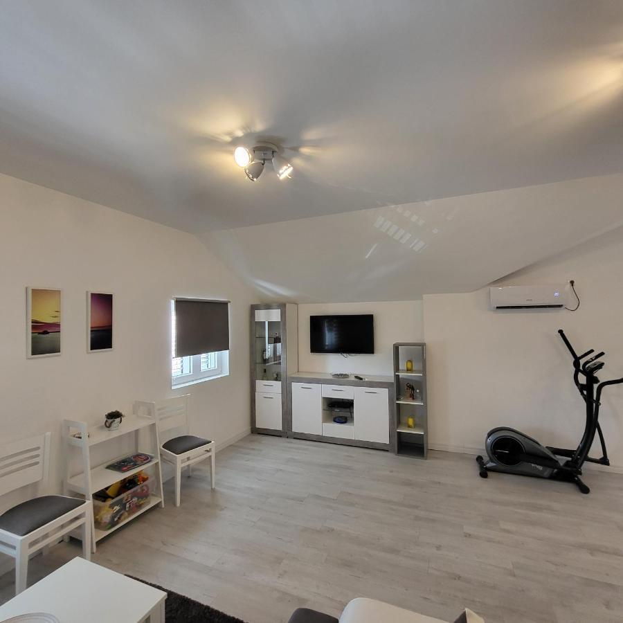 Apartmani Mia Sorajic Petrovac Dış mekan fotoğraf