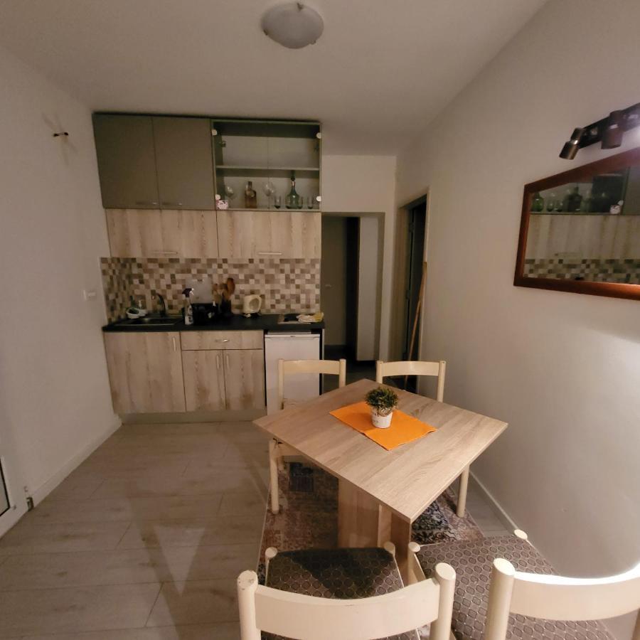 Apartmani Mia Sorajic Petrovac Dış mekan fotoğraf