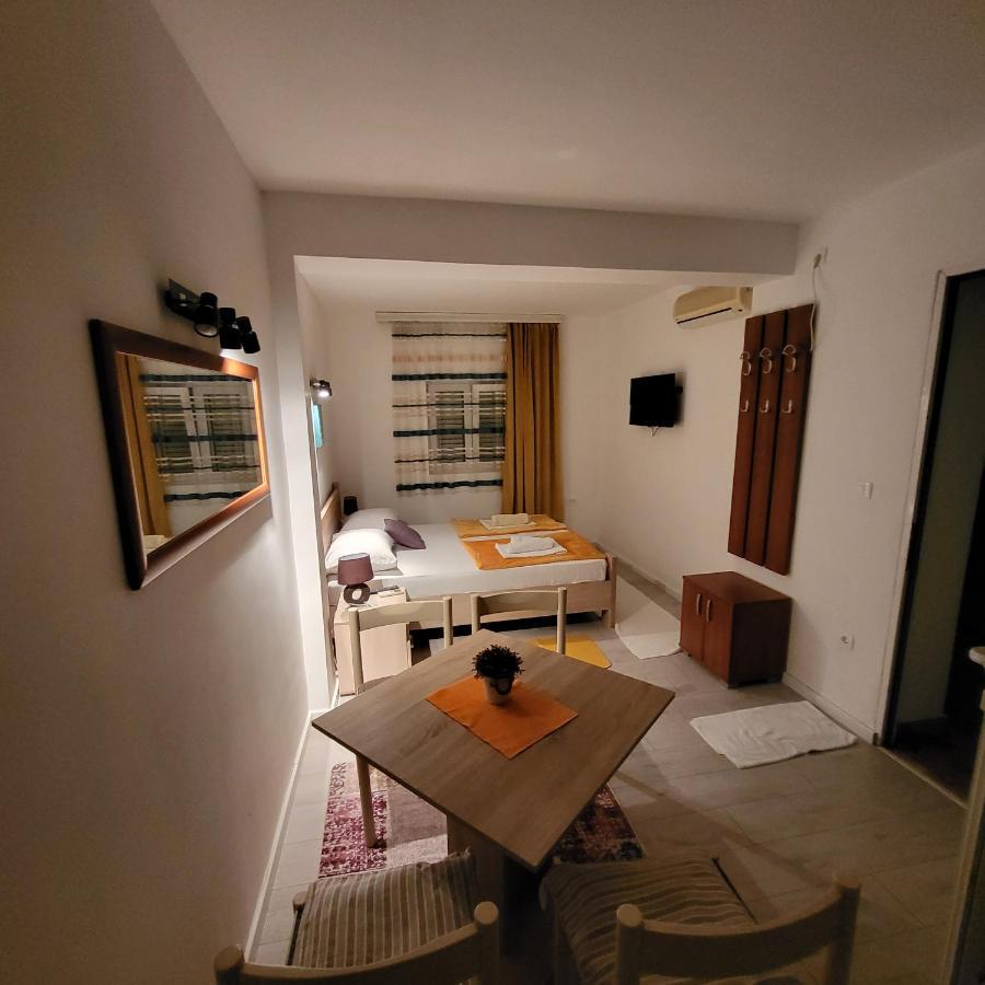 Apartmani Mia Sorajic Petrovac Dış mekan fotoğraf