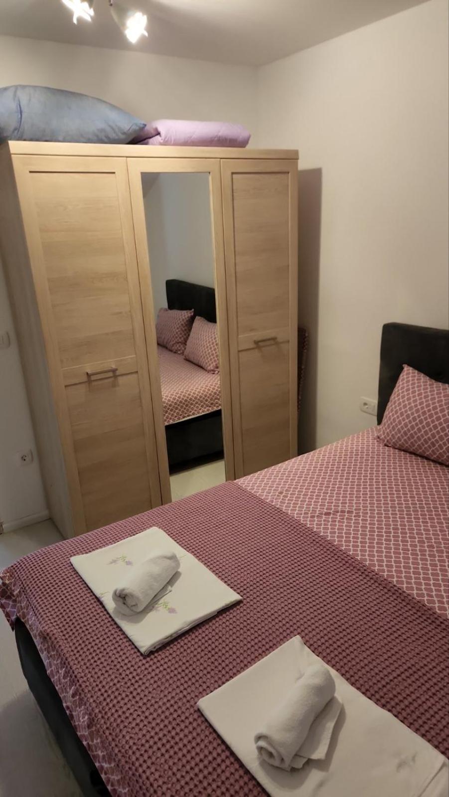 Apartmani Mia Sorajic Petrovac Oda fotoğraf